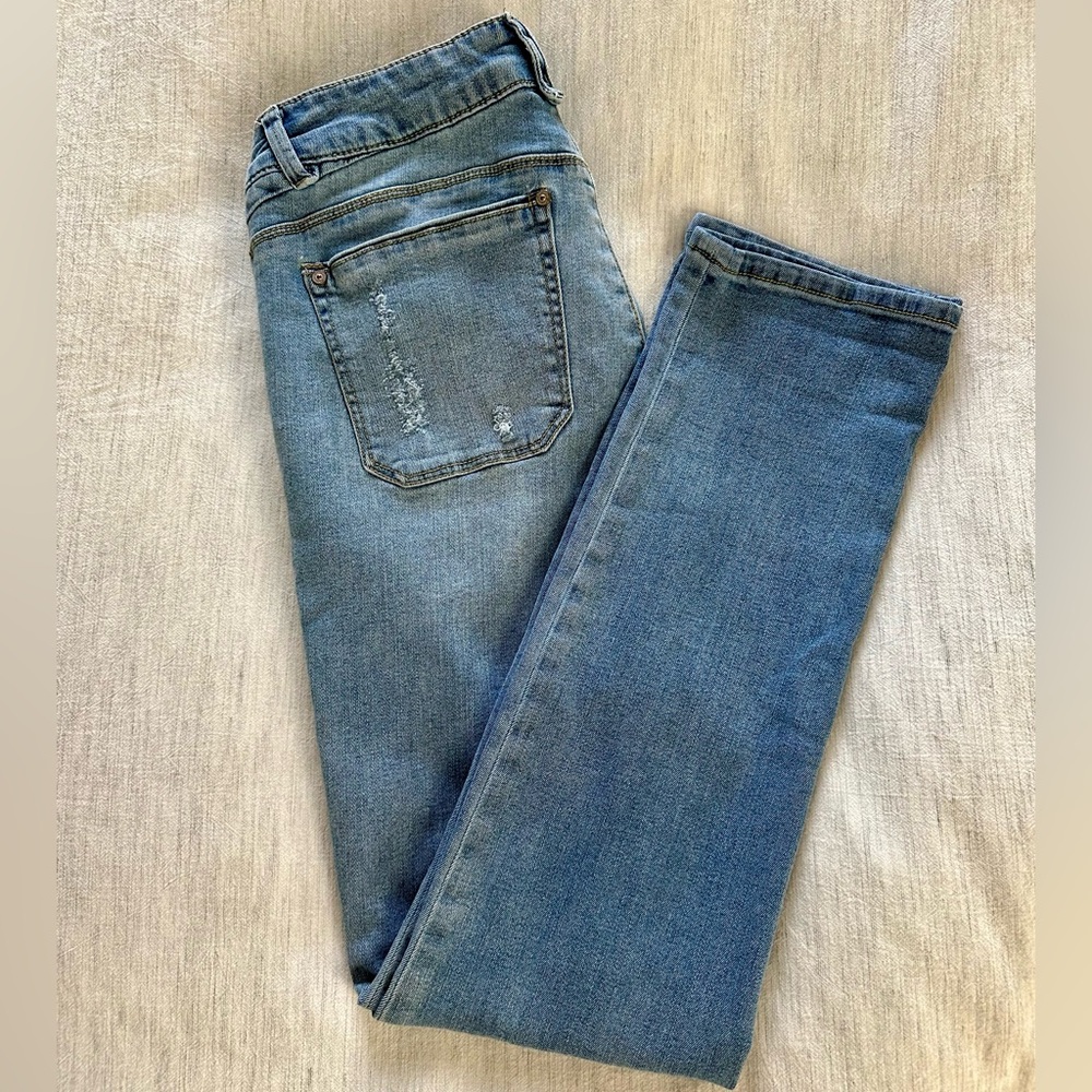 Democracy Blue Distressed Jeans with Feather Embroidery - Picture 6 of 10